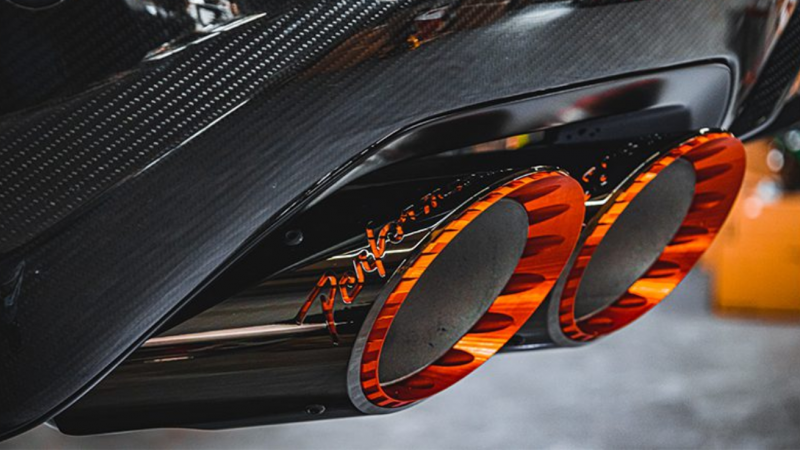 Photo of Capristo Valved Sport Exhaust with Middle Silencer Spare Pipes with Wicrom Tips for the Lamborghini Urus Performante - Image 5